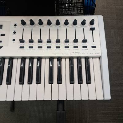 Arturia KeyLab MKII 49 Professional Keyboard Controller And